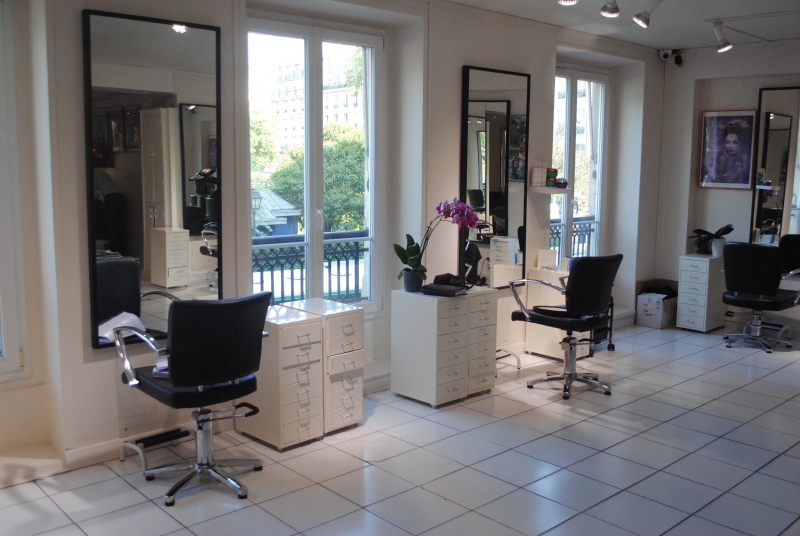 coiffure-ST TROPEZ-min_floor-home-office-property-living-room-room-781228-pxhere.com